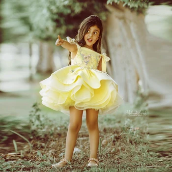Светло-желтое Пышное Короткое платье трапециевидной формы с аппликацией в виде 3D цветов для маленьких девочек, Платья для вечеринки в честь Дня рождения из органзы и тюля с оборками